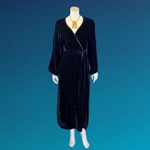 VERA WANG Black Velvet Long Wrap Dress M